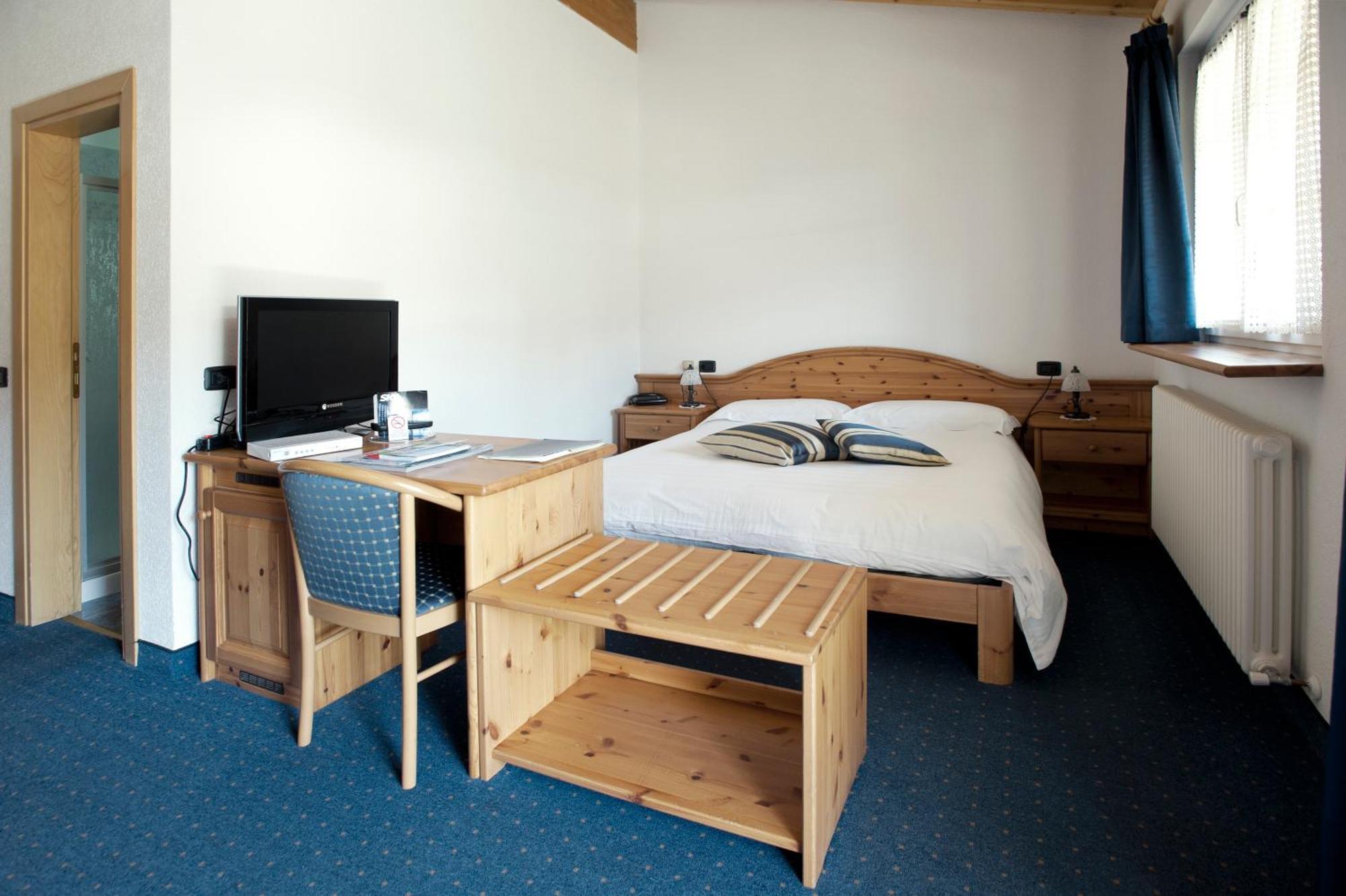 Sport Hotel Alpina Madesimo Bagian luar foto